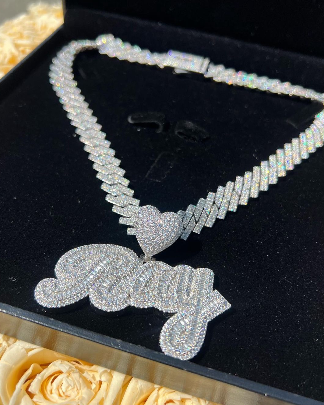 Custom vvs chain discount